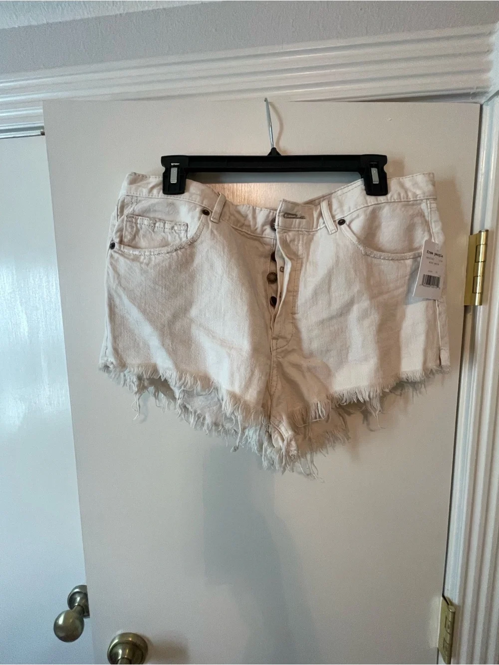 NWT Free People Raw Hem High-Rise Denim Shorts in worn white light beige